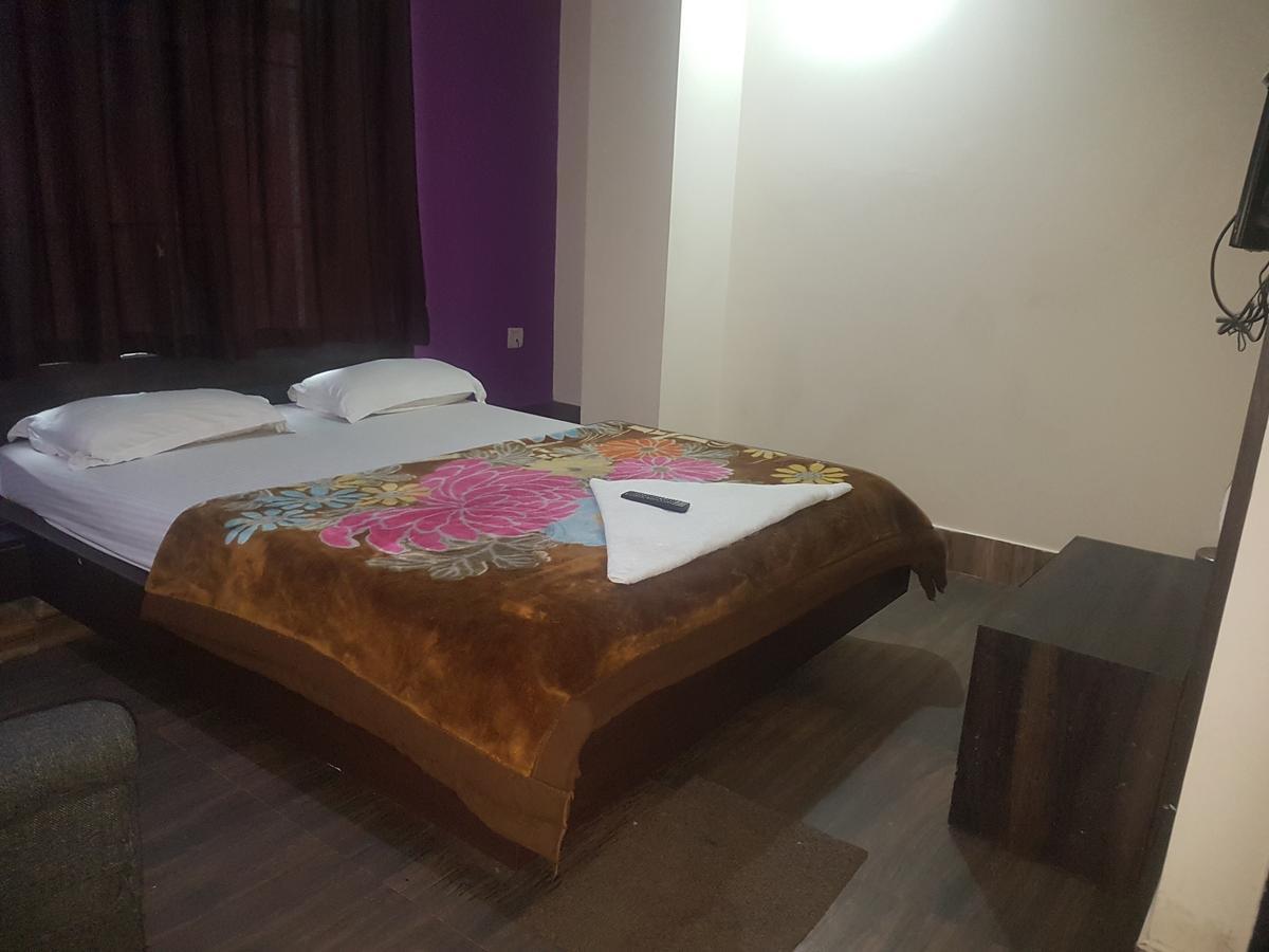 Hotel Grand Palace Гая Екстер'єр фото